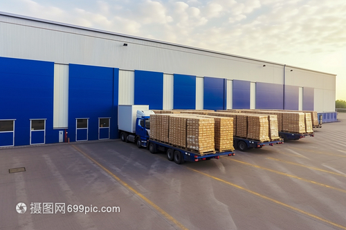现代物流转运中心 货物运输的高效引擎